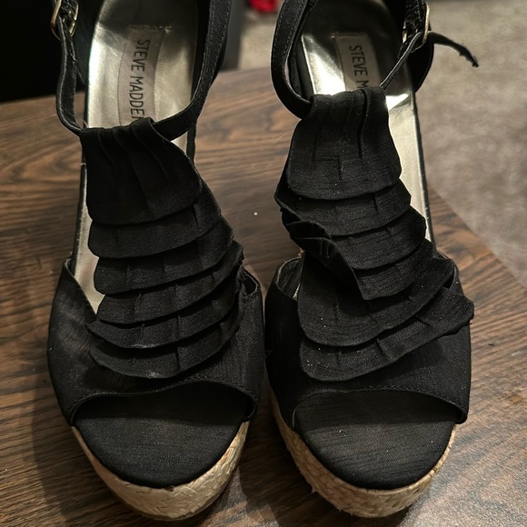 Black wedges - Picture 1 of 3